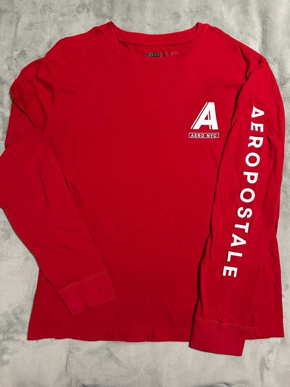 Aeropostale Men's Red Long Sleeve Crew Neck Graphic T-Shirt, Size Large